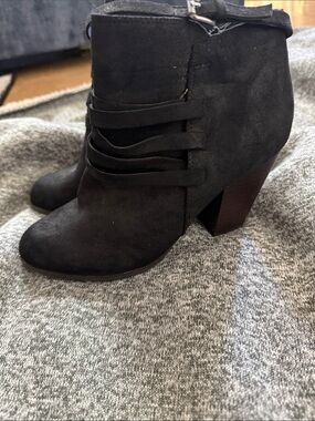 Fergie booties size 7.5